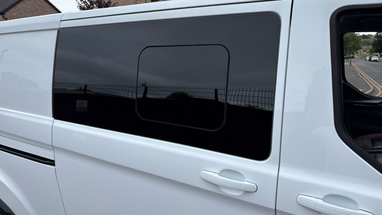 Ford Transit Custom 300 L2 Diesel Fwd 2.0 EcoBlue 170ps Low Roof D/Cab Limited Van Auto